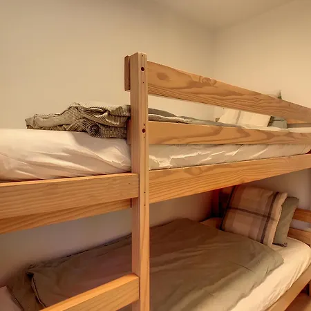 Apartment Romaine 4****